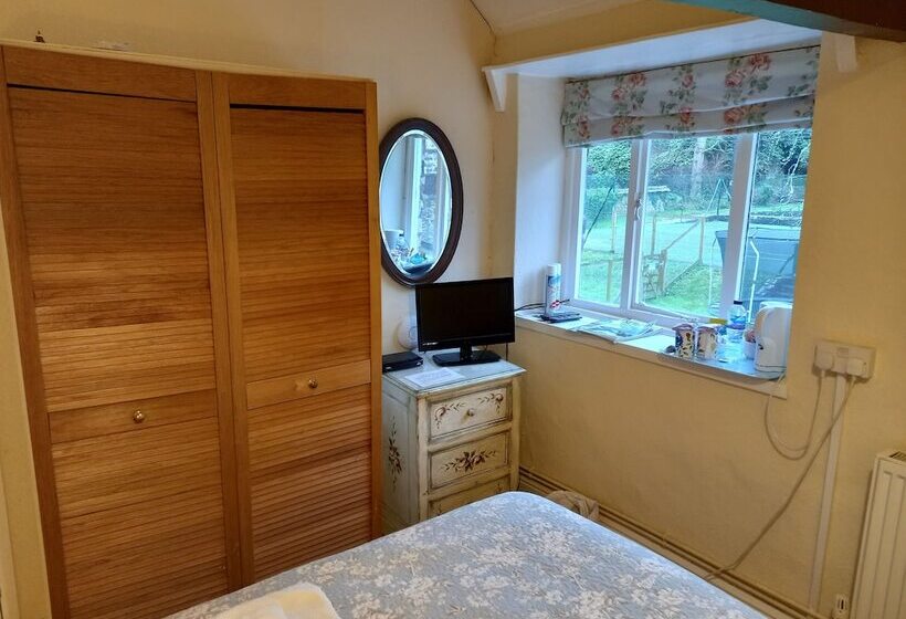 غرفة قياسية, Bickleigh Castle