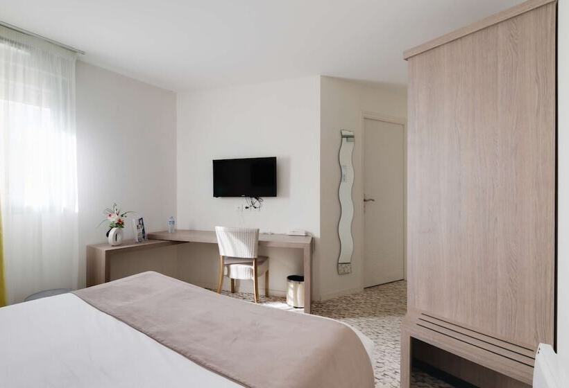 Номер Комфорт, Brit Hotel Alg