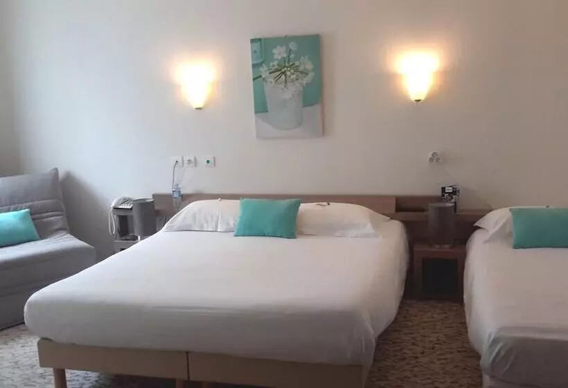 اتاق خانوادگی, Brit Hotel Alg
