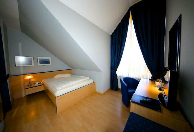 スタンダードシングルルーム, Chassalla