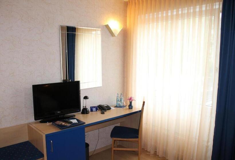 スタンダードルーム, Chassalla