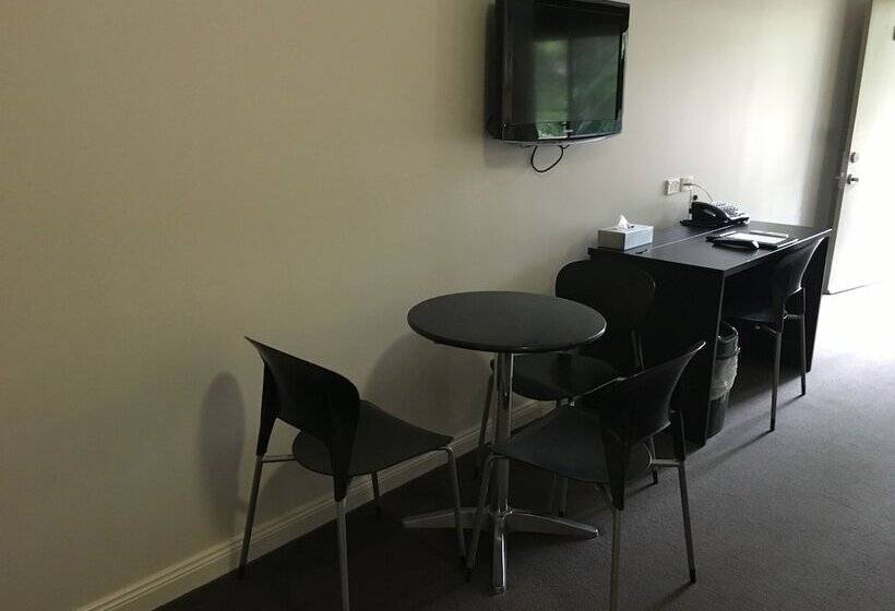 חדר דלוקס, Checkers Resort