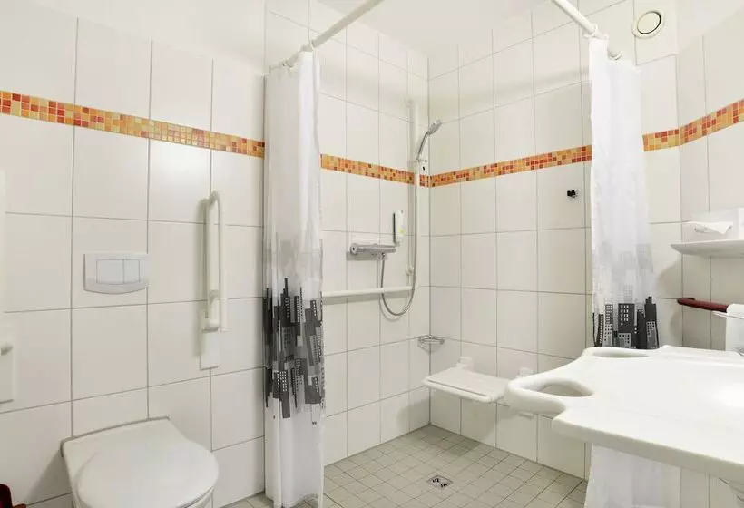 اتاق استاندارد یک نفره, City Hotel Kurfürst Balduin