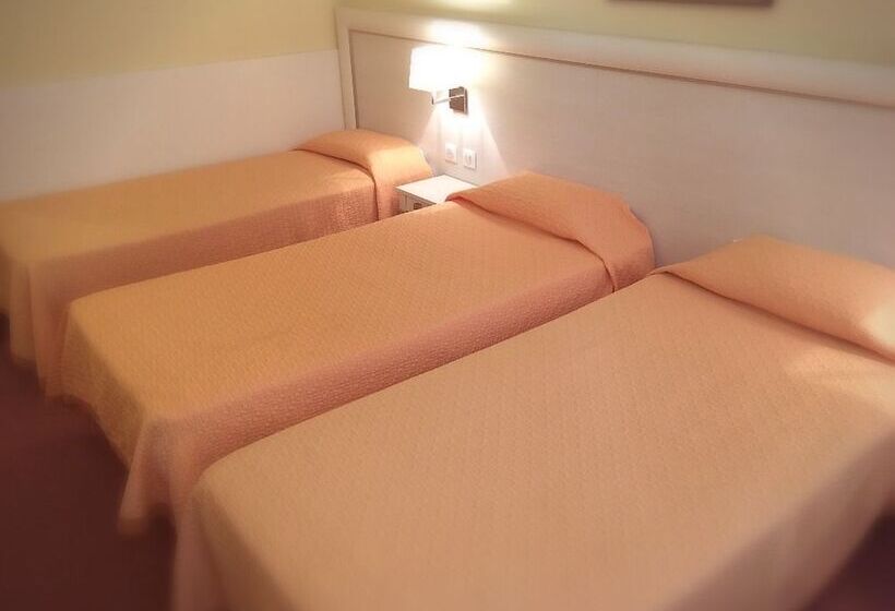 اتاق استاندارد سه نفره, Elysee