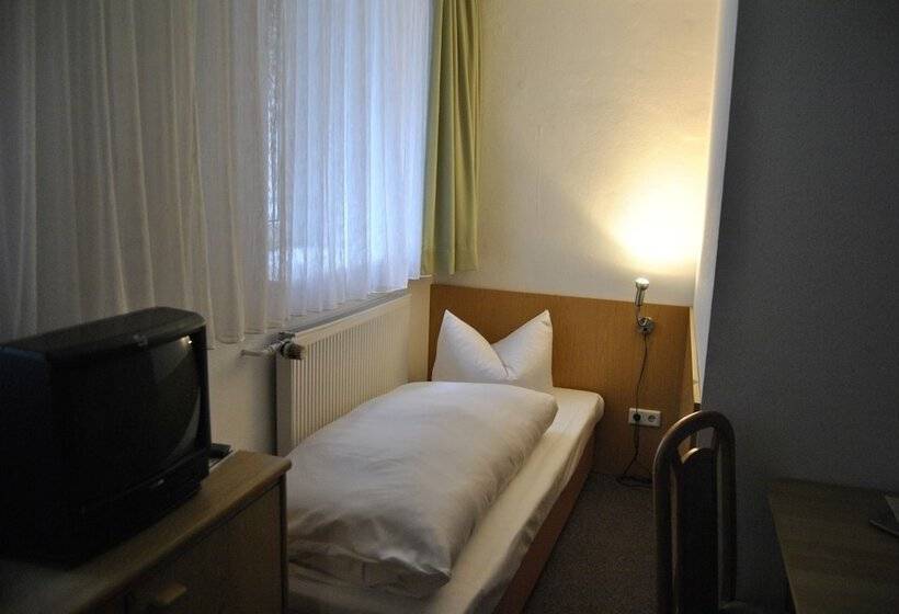 Quarto Estandar Individual, Heidenschanze