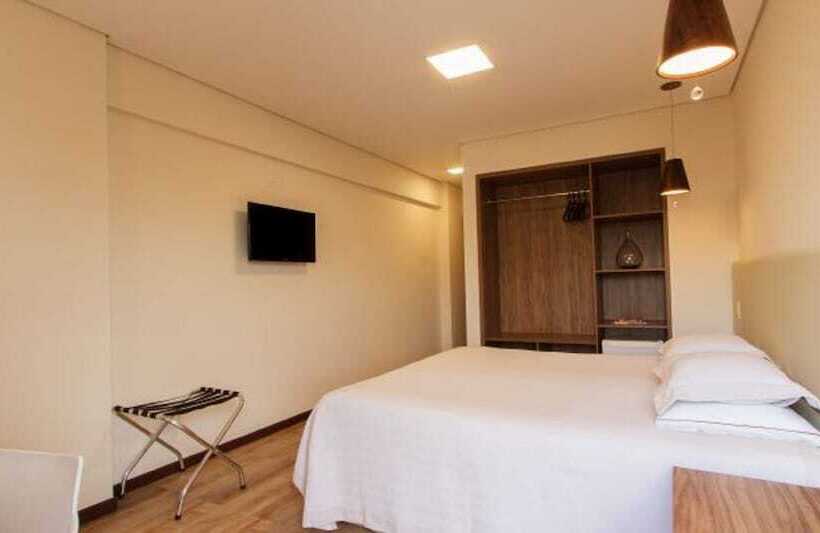 Трехместный Номер Deluxe, Livramento Palace