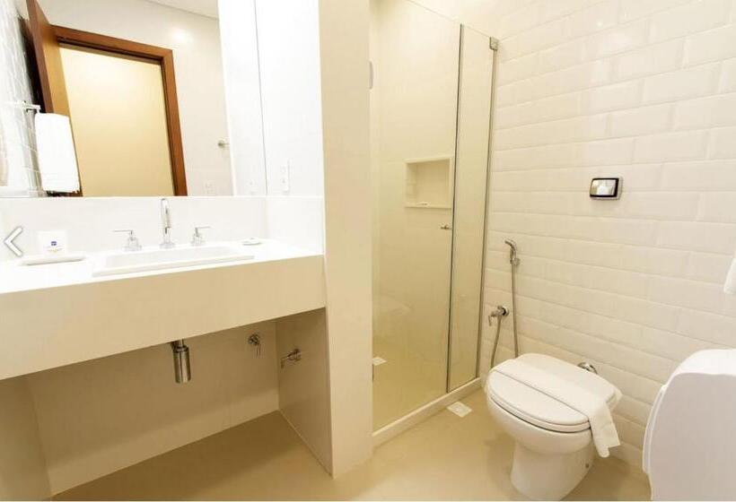 Трехместный Номер Deluxe, Livramento Palace