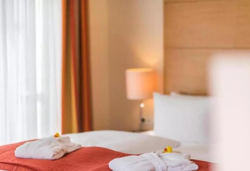 コンフォートルーム, Park Hotel Hübner