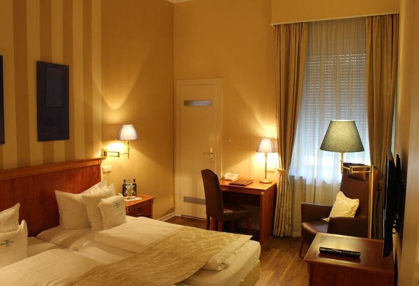 Номер Стандарт, Savoy Hannover