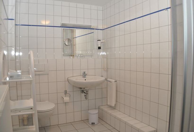 スタンダードルーム, Schaumburger Ritter