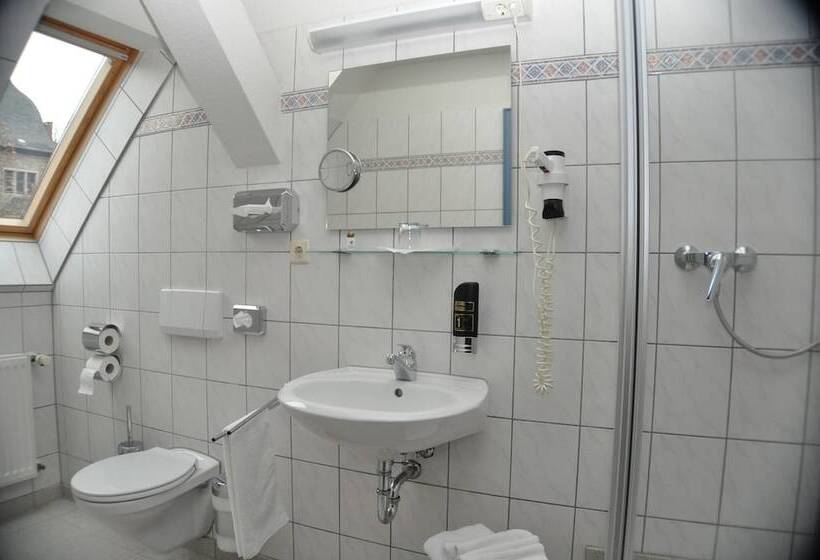 スタンダードルーム, Schaumburger Ritter