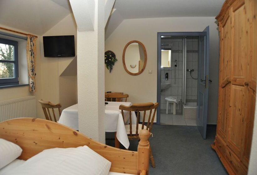 スタンダードルーム, Schaumburger Ritter