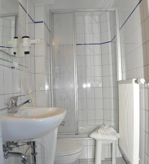 スタンダードシングルルーム, Schaumburger Ritter