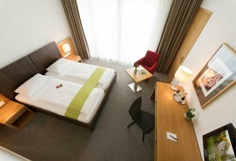 高级大房间, St Elisabeth