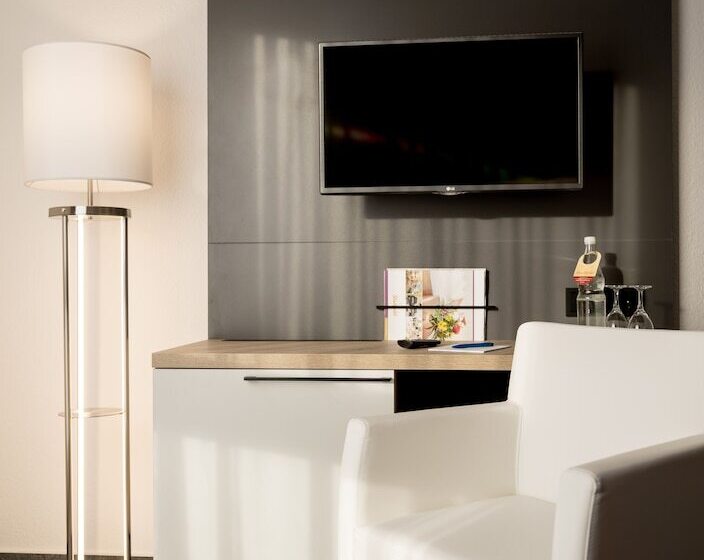 スタンダードトリプルルーム, Stadtfeld