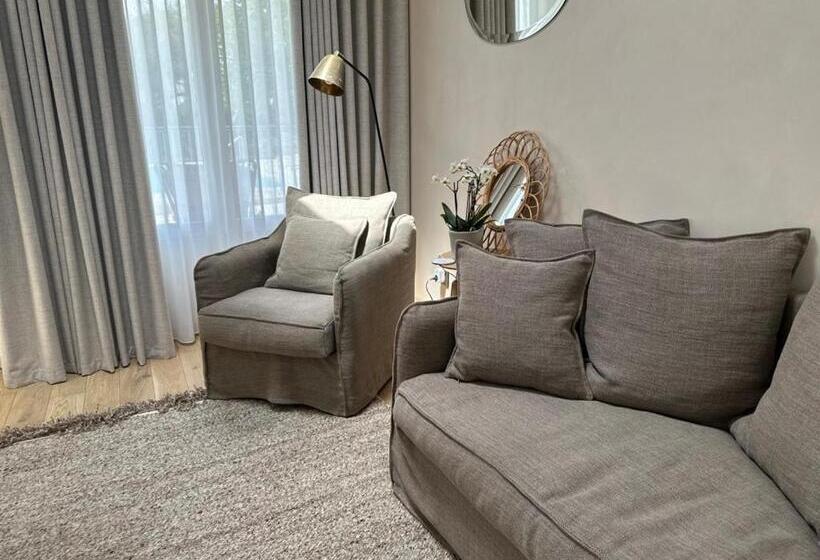 ジュニアスイート, Villa Fabulite