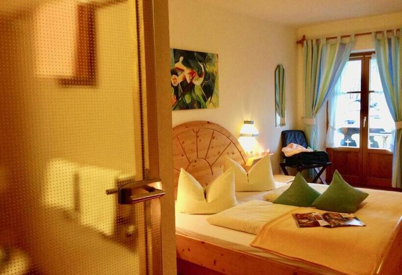 标准间, Waltraud Garni