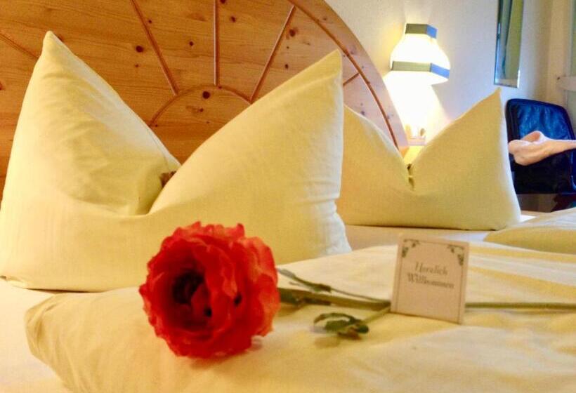 标准间带阳台, Waltraud Garni