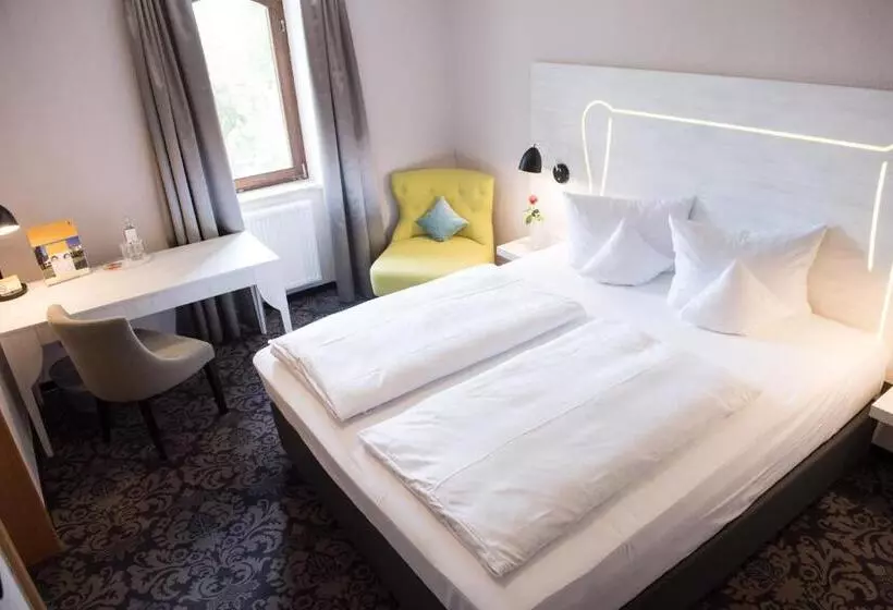 コンフォートルーム, Parkhotel Schillerhain