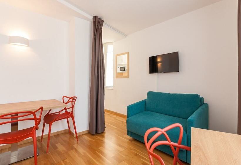 استودیو استاندارد با چشمانداز, Residhotel Vieux Port