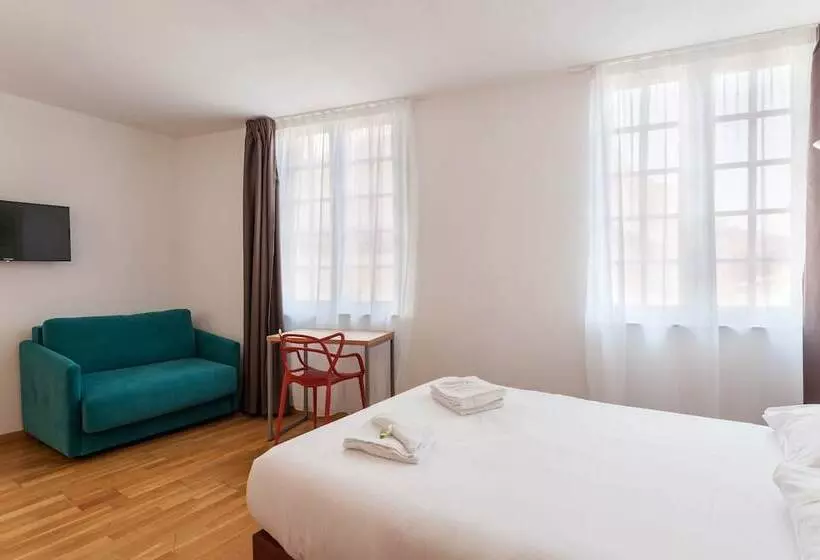 استودیو استاندارد با چشم‌انداز, Residhotel Vieux Port