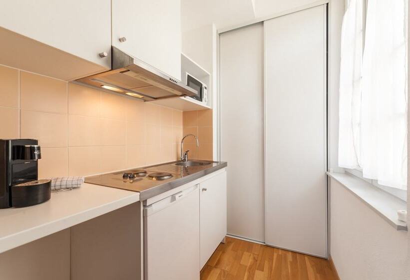 استودیو استاندارد با چشمانداز, Residhotel Vieux Port