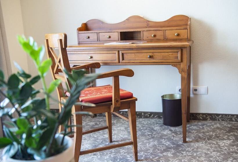 חדר סופריור עם נוף להרים, Sporthotel Radstadt