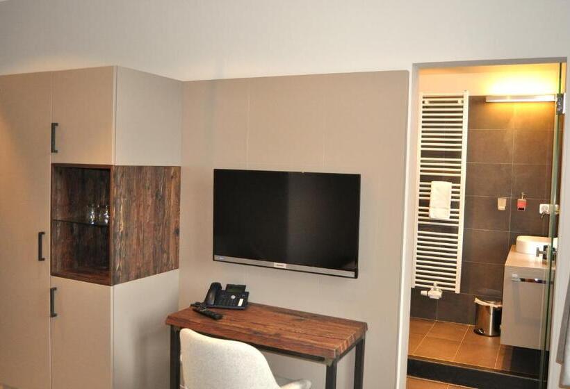 Номер Стандарт, Strandberg S Designhotel Viktoria