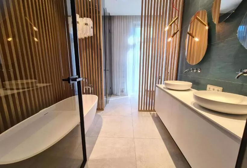 スーペリアースイート, Suiten Aparthotel Aenea