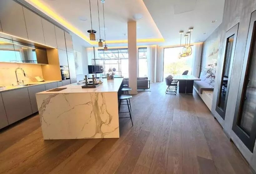 スーペリアースイート, Suiten Aparthotel Aenea