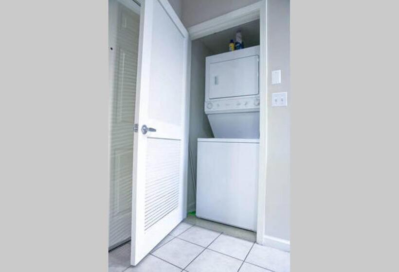 شقة غرفة واحدة, Amazing Apartments Near The Grove