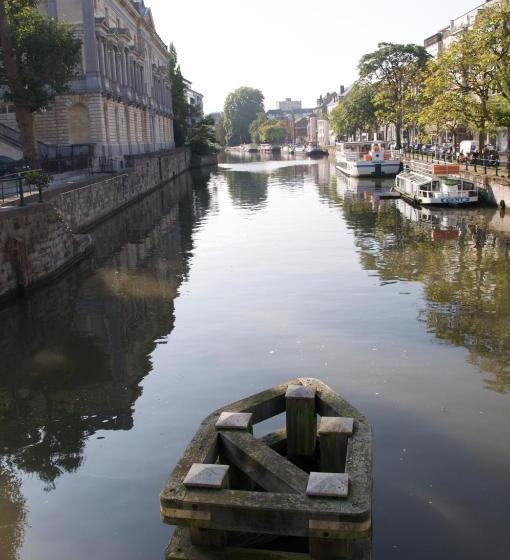 اتاق لوکس با بالکن, Artist S Loft & Garden