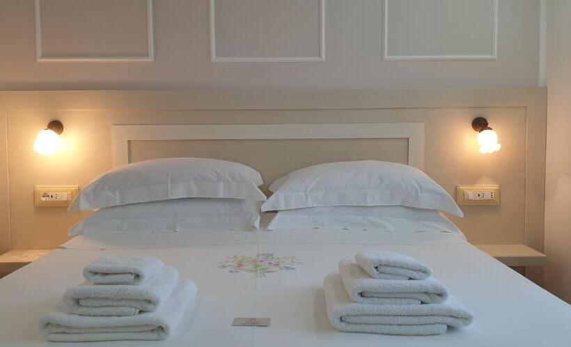 スタンダードルーム, Le Camere Di Libero E Roberta