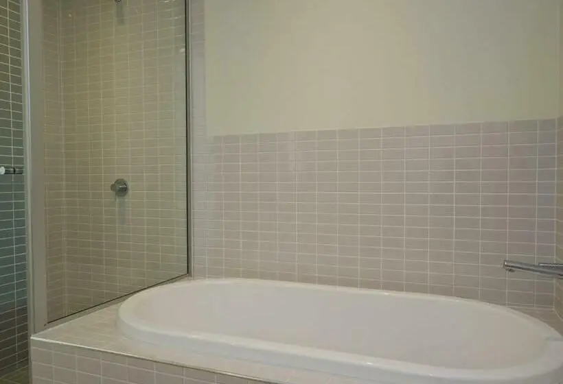 デラックススタジオ, Blue On Blue Apartment 1361