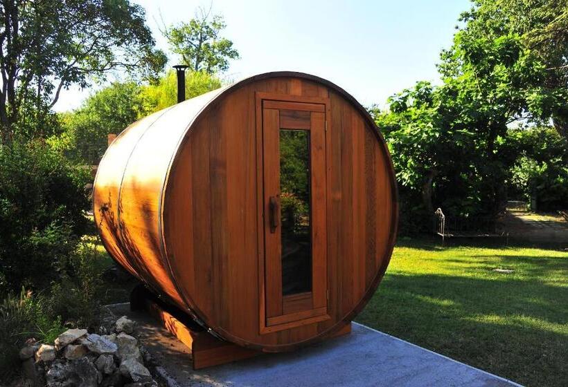 غرفة قياسية رباعية, Gte De Charme Le Figuier