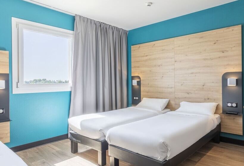 Четырехместный Номер Стандарт, B&b Hotel Saint Martin De Crau Alpilles Camargue