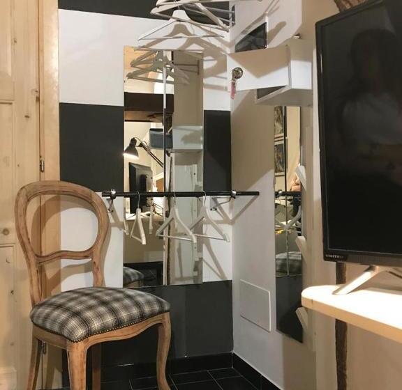 غرفة قياسية, Sanctus Syrus 2