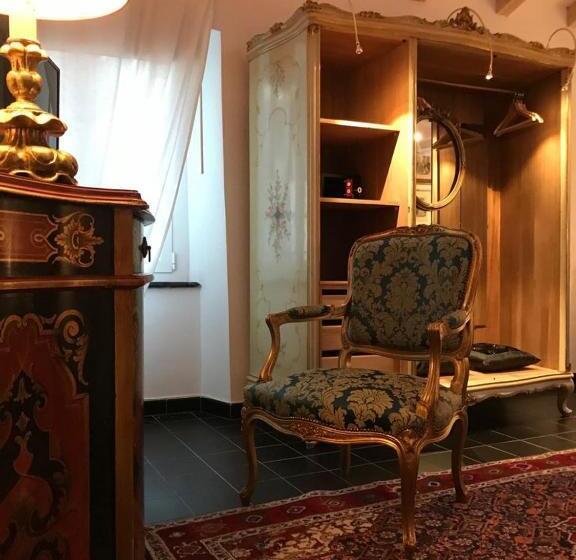 إستوديو ديلوكس, Sanctus Syrus 2