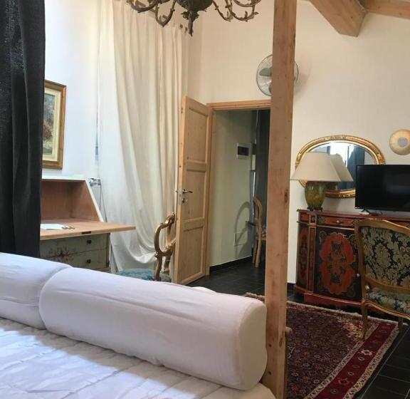 디럭스 스튜디오, Sanctus Syrus 2