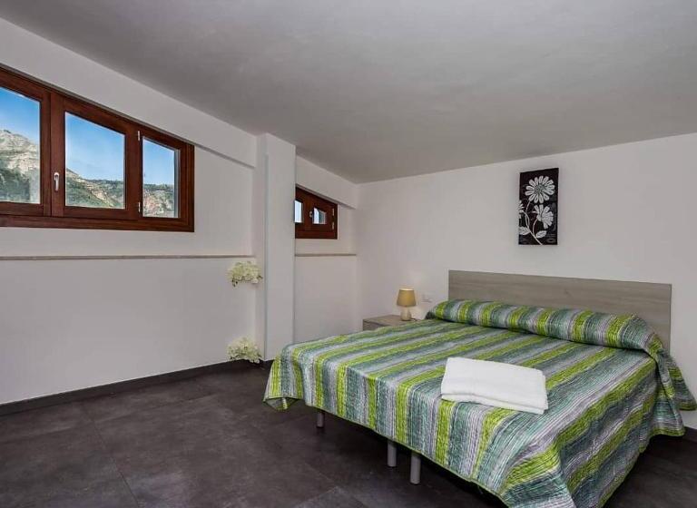 이코노미 룸, Villa Michelangelo