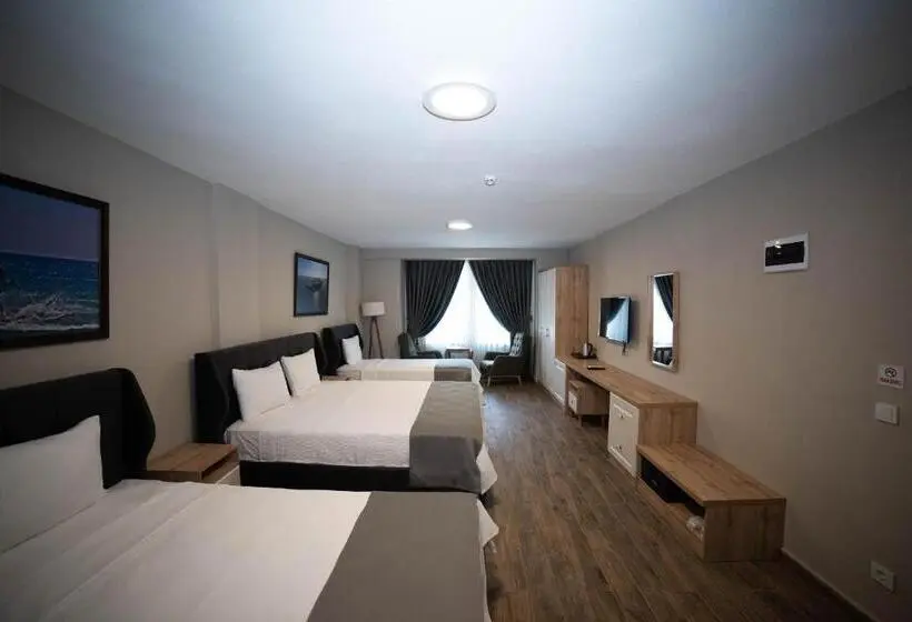 デラックスの４人部屋, Elia İmroz