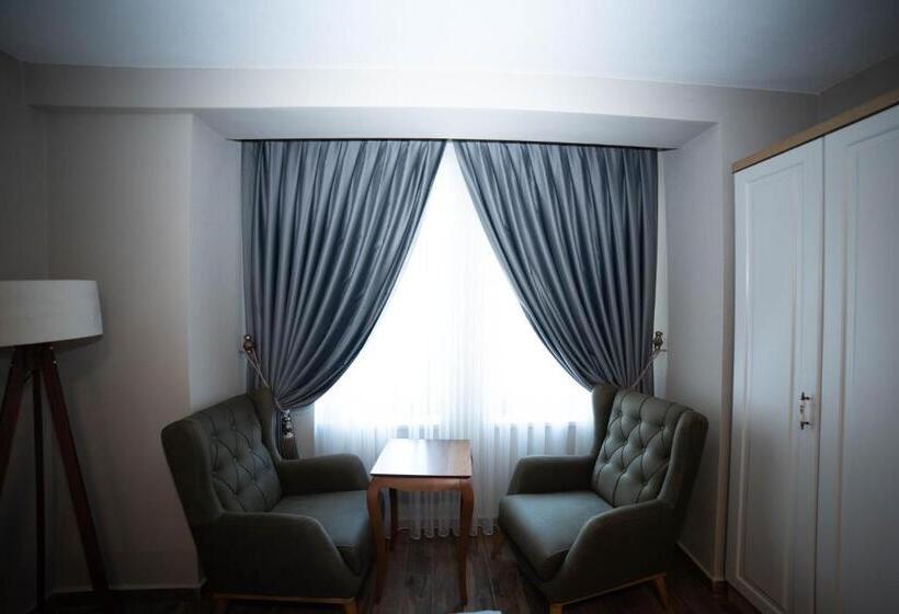 اتاق لوکس چهار تخته, Elia İmroz