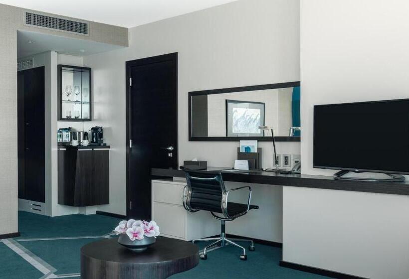 اتاق خانوادگی, Intercontinental Luanda Miramar, An Ihg