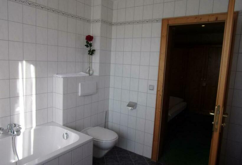 Номер Стандарт Трехместный, Landgasthof Hacker