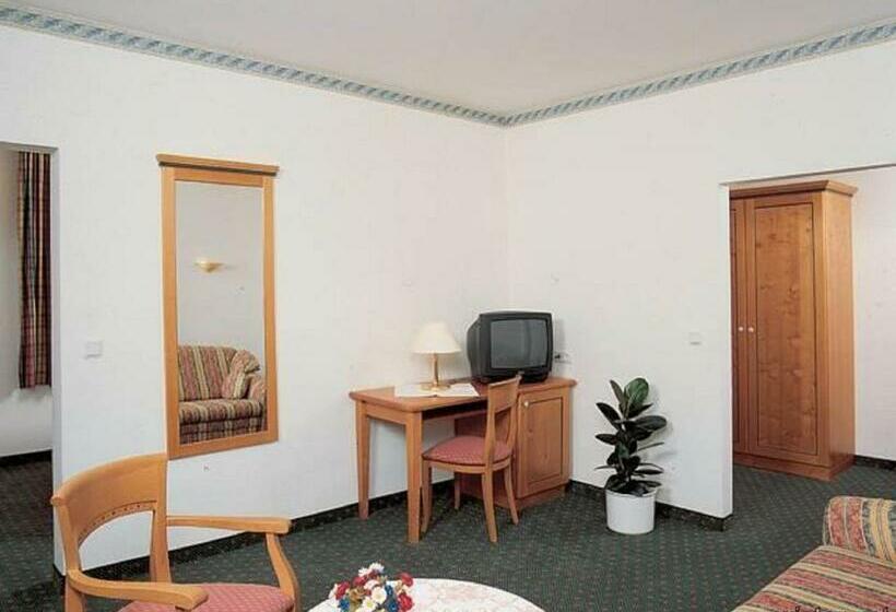 Люкс, Landgasthof Hacker