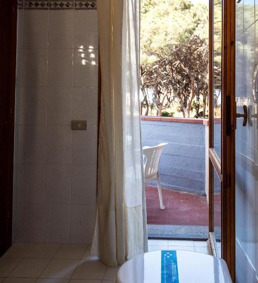 バルコニー付きスタンダードトリプルルーム, Parco Dei Pini