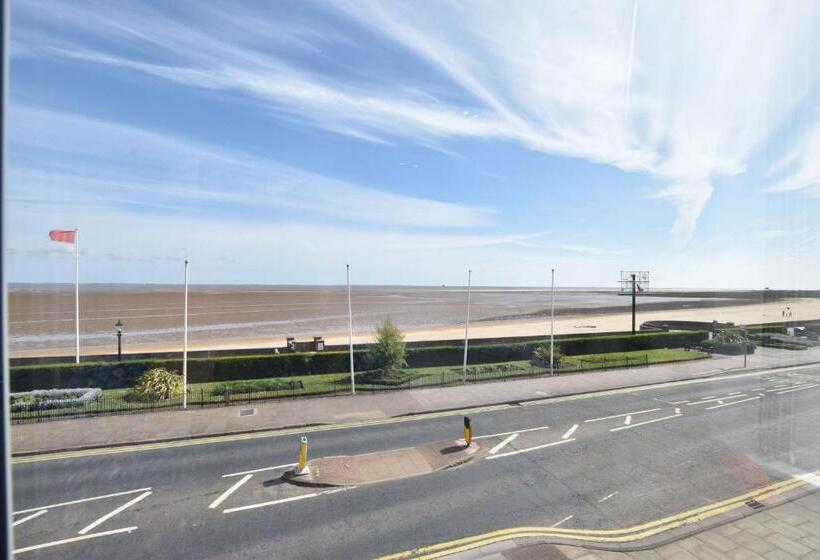 Номер Стандарт, Kingsway Hotel