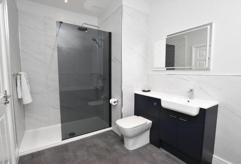 Номер Стандарт, Kingsway Hotel