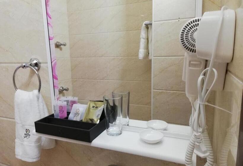 اتاق لوکس, Park Hotel Al Bustan