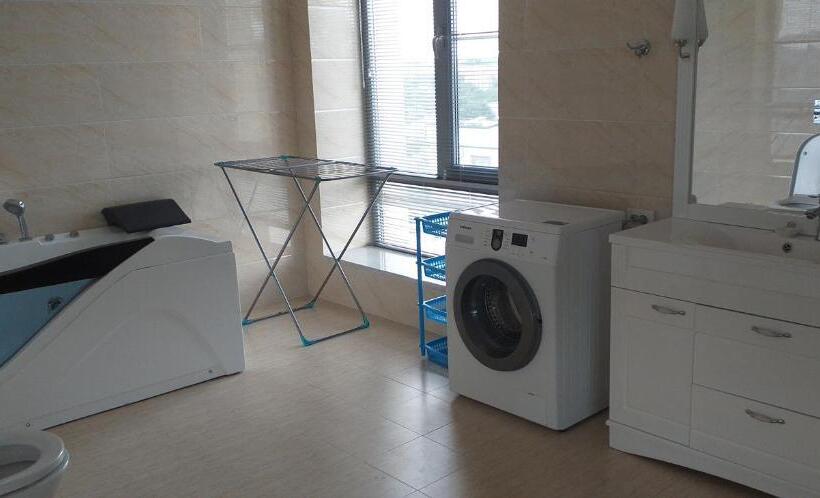 سوئیت با بالکن, Park Hotel Al Bustan